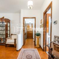 Quadrilocale adiacente al centro con autorimessa