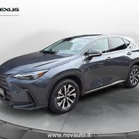 Lexus NX Hybrid Premium 4WD MY22