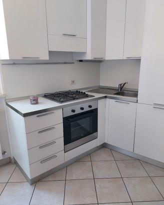Cucina componibile bianca
