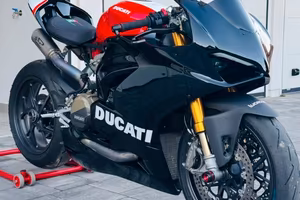 Ducati Panigale V2 Bayliss 2022