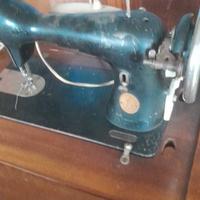 macchina da cuscire mobiletto