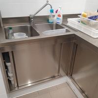 Lavaggio acciaio inox forma di L