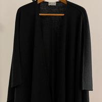 Poncho nero in pura lana vergine