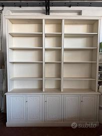 Libreria in legno stile classico provenzale