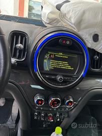 auto mini Countryman d 2000 150 cavalli incidentat