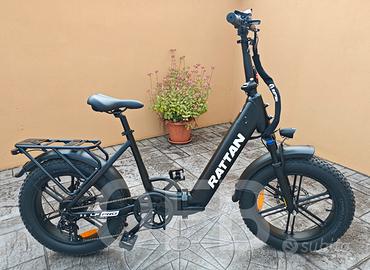 Bicicletta elettrica fat con acceleratore NUOVA 