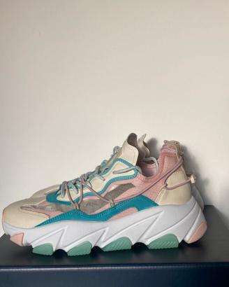 Scarpe nuove ash 38