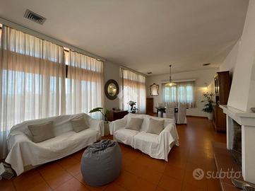 CASA SEMINDIPENDENTE A BASCHI