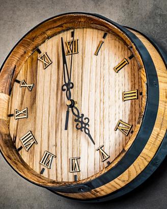 Orologio da appendere fatto a mano