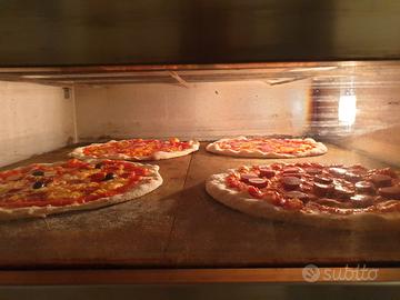 Bar trattoria pizzeria zona turistica