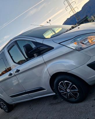 Ford Custom Camperizzato Artigianalmente