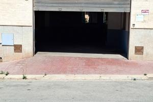 Magazzino/garage 250 mq uso artigianale