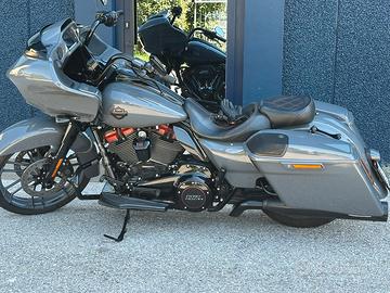 Harley davidson road  glide CVO