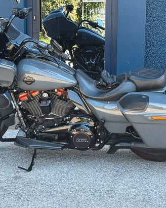 Harley davidson road  glide CVO