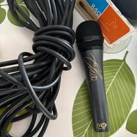 Microfoni con Cavo e Confezione