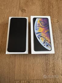 iPhone XS Max silver