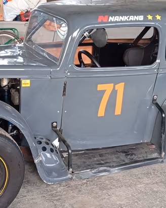 Legend car