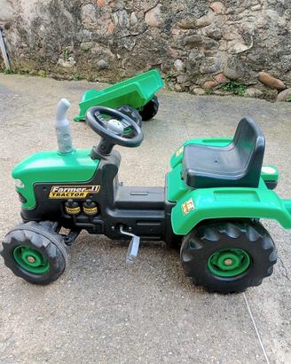 trattore con rimorchio 