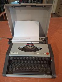 Olivetti Tropical con valigetta Revisionata