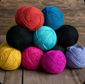 Stock Gomitoli lana 100% lana vergine div. colori