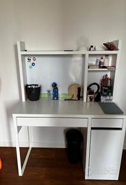 Ikea scrivania 