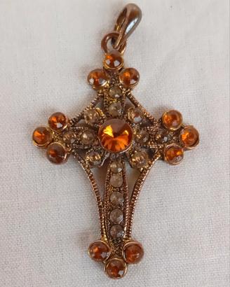 Ciondolo croce in stile rinascimento 