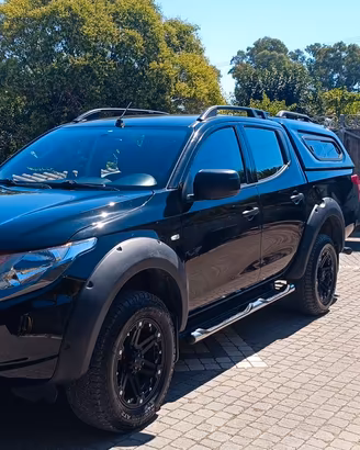 Mitsubishi L200  2.4 td