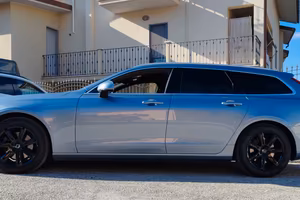 Volvo v90 Momentum 190 cv