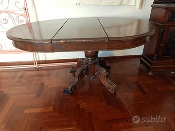 Tavolo tondo in noce