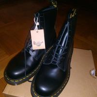 Dr.Martens