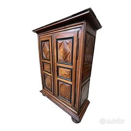 Armadio in noce massello Savoia epoca fine ‘600