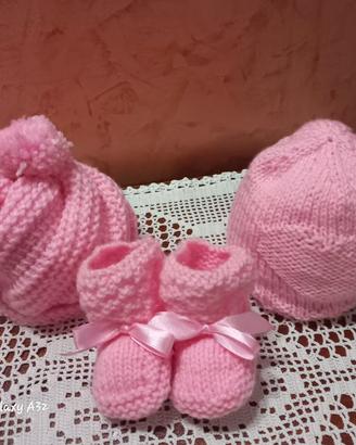 Cuffie e scarpine per neonato uncinetto 