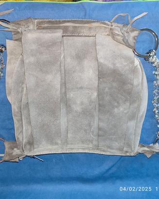 Borsa  grigia in pelle scamosciata