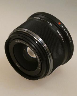 Olympus M.Zuiko Digital 25mm f/1.8 - USATO