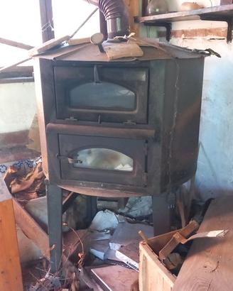 Forno in ghisa  indiretto a legna