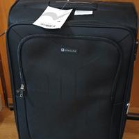 valigia trolley Roncato NUOVA, mai usata, nera di 