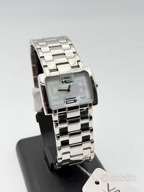 vagary quartz 31mm ik6-019-11 nos vintage watch