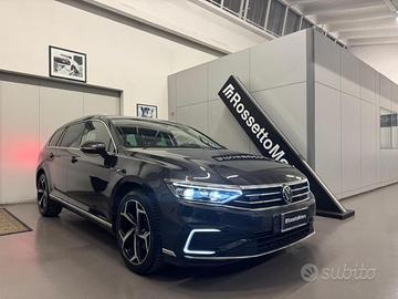 VOLKSWAGEN Passat Variant 1.4 GTE DSG Plug-In-Hy