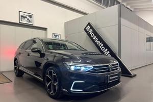 VOLKSWAGEN Passat Variant 1.4 GTE DSG Plug-In-Hy