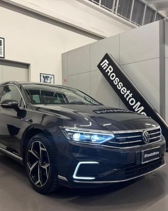 VOLKSWAGEN Passat Variant 1.4 GTE DSG Plug-In-Hy