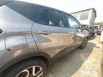 FIANCATA DESTRA RENAULT CAPTUR 2017 PER RICAMBI
