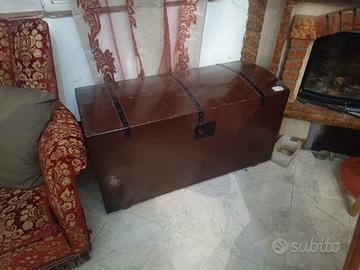 BAULE IN LEGNO ANTICO - PORTA LEGNA O ARREDO