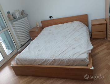 Letto, doghe reclinabili + comodini Serie Malm 