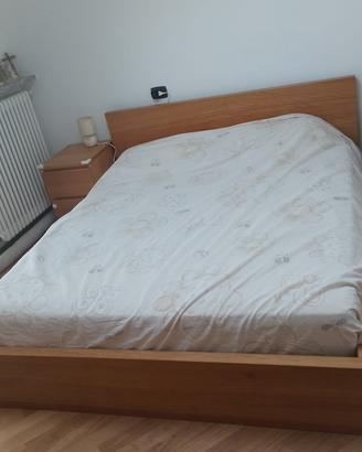 Letto, doghe reclinabili + comodini Serie Malm 