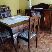 Camera da pranzo con divano
