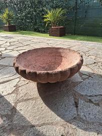 Vaso da giardino in graniglia