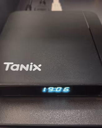 Smart TV Box Tanix W2 Android 11 – 2GB RAM / 16GB