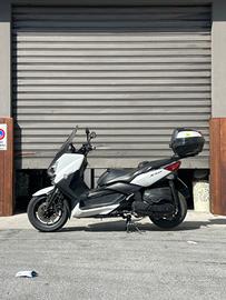 Yamaha X-Max 400
