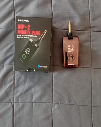 Mini amplificatore per chitarra e basso 