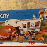 Pickup e Caravan Lego City 60182